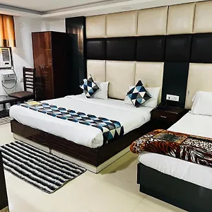 Le Mount Plaza Near Igi Airport Delhi Нью-Дели